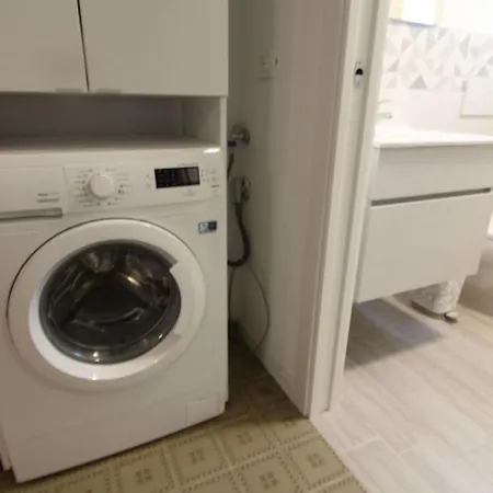 Modern 200mt From The Villa